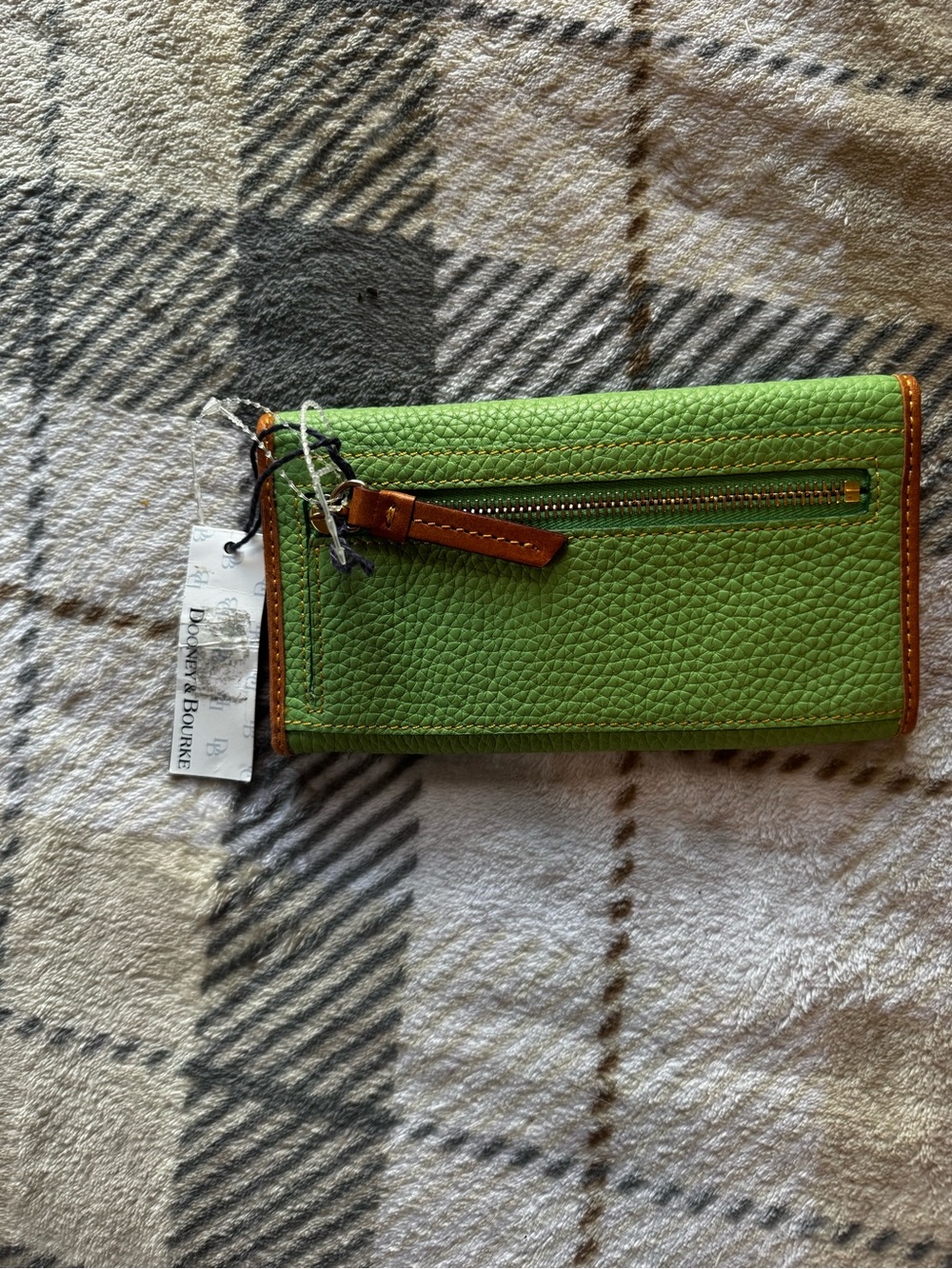 Dooney & Bourke Apple Green Leather Card & Key Holder with Brown Trim - Picture 4 of 5